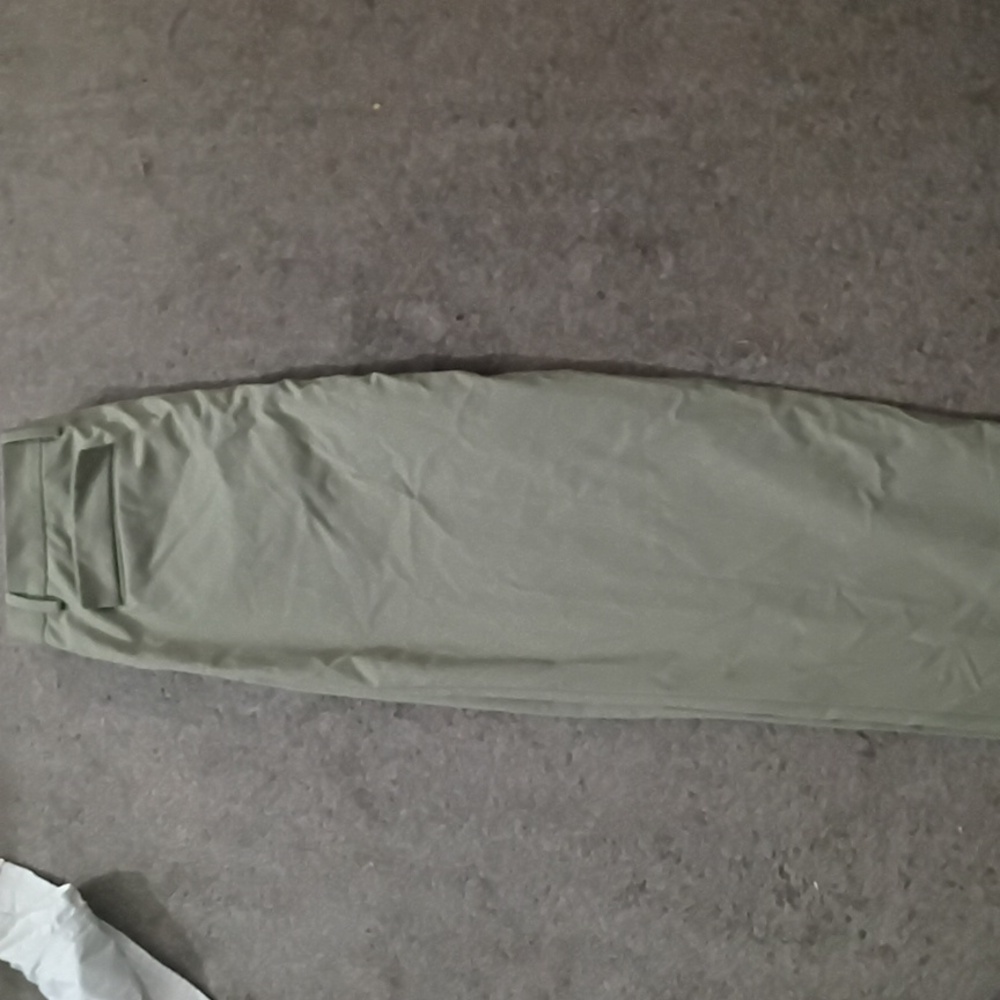Zara Men's Sage Green Chinos - Picture 3 of 3